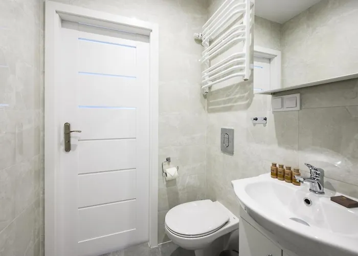 Silver By Oneapartments Apartment *